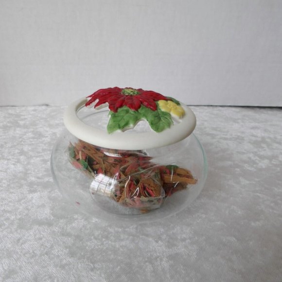 🎁Vintage Jade Porcelain and Glass Potpourri Keeper/Trinket by Christmas Avenue - Picture 3 of 11